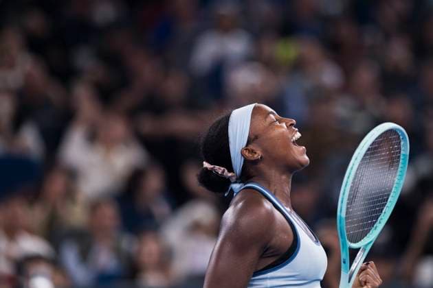 (251012) -- WUHAN, Oct. 12, 2025 -- Coco Gauff celebrates victory after the women s singles final between Jessica Pegula of the United States and Coco Gauff of the United States at the 2025 Wuhan Open tennis tournament in Wuhan, central China s Hubei Province, Oct. 12, 2025. ) (SP)CHINA-WUHAN-TENNIS-WUHAN OPEN-WOMEN S SINGLES (CN) WuxZhizun 