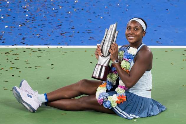 (251012) -- WUHAN, Oct. 12, 2025 -- Coco Gauff poses with the trophy during the awarding ceremony after the women s singles final between Jessica Pegula of the United States and Coco Gauff of the United States at the 2025 Wuhan Open tennis tournament in Wuhan, central China s Hubei Province, Oct. 12, 2025. ) (SP)CHINA-WUHAN-TENNIS-WUHAN OPEN-WOMEN S SINGLES (CN) WuxZhizun 