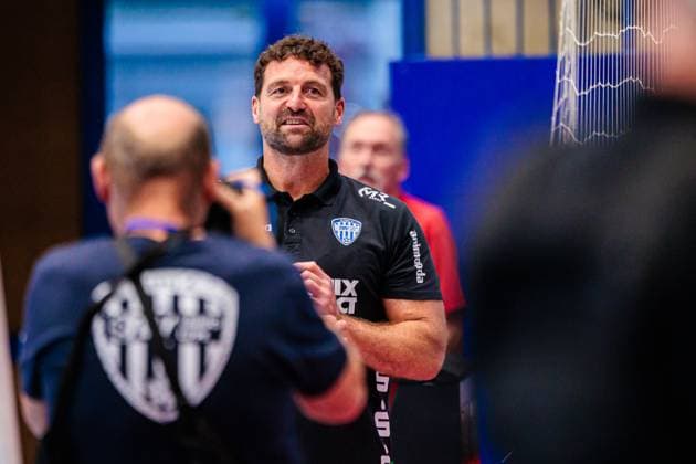 Florian Kehrmann TBV Lemgo Lippe, coach rejoices after 32 30 victory and is asked to call out the HUMBA GER, TBV Lemgo Lippe vs TVB Stuttgart, Handball, 1 Bundesliga, Matchday 8, Season 2025 2026, 12 10 2025 GER, TBV Lemgo Lippe vs TVB Stuttgart, Handball, 1 Bundesliga, Matchday 8, Season 2025 2026, 12 10 2025 Lemgo Copyright: xEibner-Pressefoto JanxRollingerx EP_JSK