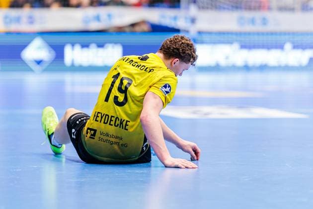 Max Haydecke TVB Stuttgart, 19 is disappointed sad after 32 30 defeat GER, TBV Lemgo Lippe vs TVB Stuttgart, Handball, 1 Bundesliga, Matchday 8, Season 2025 2026, 12 10 2025 GER, TBV Lemgo Lippe vs TVB Stuttgart, Handball, 1 Bundesliga, Matchday 8, Season 2025 2026, 12 10 2025 Lemgo Copyright: xEibner-Pressefoto JanxRollingerx EP_JSK