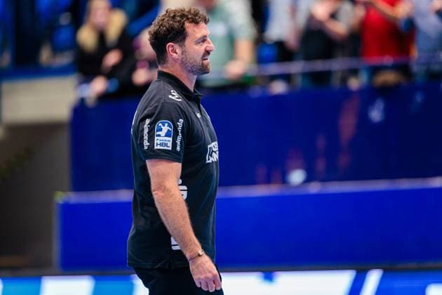 Florian Kehrmann TBV Lemgo Lippe, Coach rejoices after 32 30 victory GER, TBV Lemgo Lippe vs TVB Stuttgart, Handball, 1 Bundesliga, Matchday 8, Season 2025 2026, 12 10 2025 GER, TBV Lemgo Lippe vs TVB Stuttgart, Handball, 1 Bundesliga, Matchday 8, Season 2025 2026, 12 10 2025 Lemgo Copyright: xEibner-Pressefoto JanxRollingerx EP_JSK