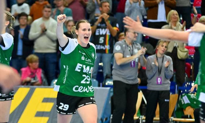 Paulina Golla VfL Oldenburg, 29 cheers VfL Oldenburg vs Buxtehuder SV, ALSCO Handball Bundesliga Women, Matchday 5, Season 2025 2026, 12 10 2025, VfL Oldenburg vs Buxtehuder SV, ALSCO Handball Bundesliga Women, Matchday 5, Season 2025 2026, 12 10 2025, Oldenburg Copyright: xEibner-Pressefoto RobertxGertzenx EP_RGN