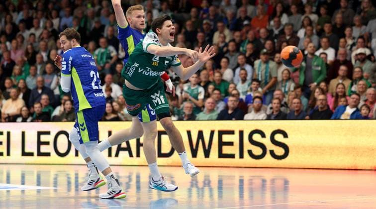 BAU 12 10 2025 Göppingen Handball Frisch Auf Göppingen vs VfL Gummersbach, Rutger ten Velde Göppingen, front