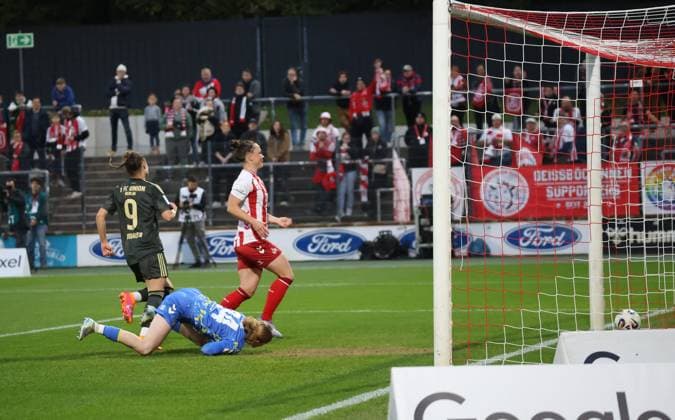 Goal to 0 1 Union Berlin v l Sophie Weidauer 1 FC Union Berlin 09 Goalscorer , Irina Fuchs 1 FC Koeln 34 , Marina Hegering 1 FC Koeln 33 GER, 1 FC Koeln Frauen vs 1 FC Union Berlin Frauen, Soccer, Womens Bundesliga, Matchday 6, Season 2025 2026, 12 10 2025 DFL DFB REGULATIONS PROHIBIT ANY USE OF PHOTOGRAPHS as IMAGE SEQUENCES and or QUASI VIDEO GER, 1 FC Koeln Frauen vs 1 FC Union Berlin Frauen, Football, Womens Bundesliga, Matchday 6, Season 2025 2026, 12 10 2025 Koeln Copyright: xEibner-Pressefotox xThomasxStoeckerx EP_TSR
