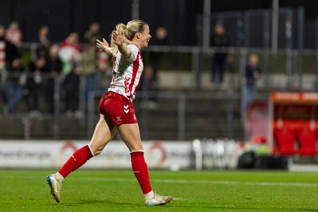 Google Pixel Frauen-Bundesliga: 1. FC Köln - Union Berlin; 12.10.2025 Sandra Maria Jessen (1. FC Köln, 6) jubelt nach ihrem Tor zum 2:1 am 6. Spieltag der Google Pixel Frauen-Bundesliga im Spiel 1. FC Köln gegen Union Berlin am 12.10.2025 im Franz-Kremer-Stadion in Köln. Copyright: xBEAUTIFULxSPORTS Meuselx