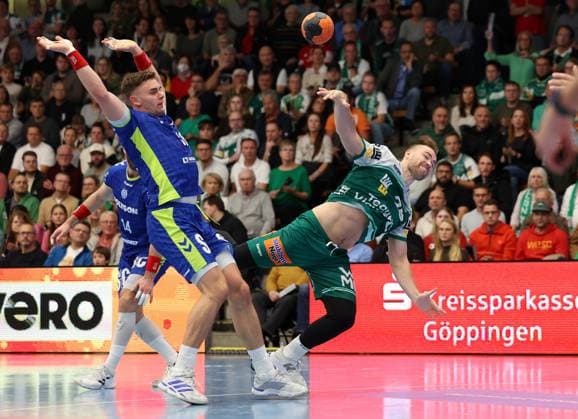 BAU 12 10 2025 Göppingen Handball Frisch Auf Göppingen vs VfL Gummersbach, f l Stepan Zeman Gummersbach , Ludwig Jurmala Aström Göppingen