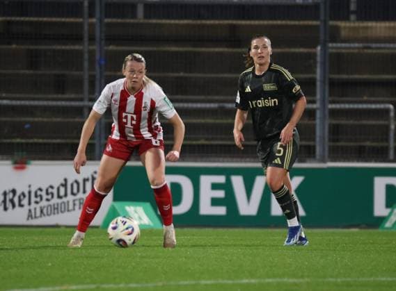v l Sandra Maria Jessen 1 FC Koeln 06 , Katja Orschmann 1 FC Union Berlin 05 GER, 1 FC Koeln Frauen vs 1 FC Union Berlin Frauen, Fußball, Frauen Bundesliga, 6 Spieltag, Spielzeit 2025 2026, 12 10 2025 DFL DFB REGULATIONS PROHIBIT ANY USE OF PHOTOGRAPHS as IMAGE SEQUENCES and or QUASI VIDEO GER, 1 FC Koeln Frauen vs 1 FC Union Berlin Frauen, Football, Womens Bundesliga, Matchday 6, Season 2025 2026, 12 10 2025 Koeln Copyright: xEibner-Pressefotox xThomasxStoeckerx EP_TSR