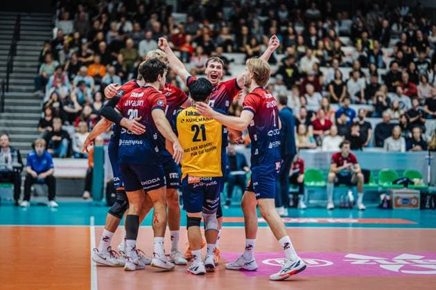 Volleyball mens season 2025 2026 Final League Cup 2025 SVG Lüneburg vs Berlin Recycling Volleys 12 10 2025 The SVG Lüneburg team celebrates