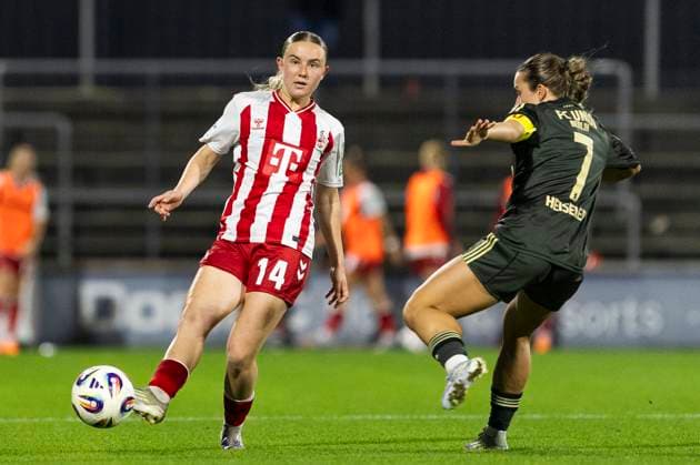 Google Pixel Frauen-Bundesliga: 1. FC Köln - Union Berlin; 12.10.2025 Carlotta Imping (1. FC Köln, 14), Lisa Heiseler (Union Berlin, 7) am 6. Spieltag der Google Pixel Frauen-Bundesliga im Spiel 1. FC Köln gegen Union Berlin am 12.10.2025 im Franz-Kremer-Stadion in Köln. Copyright: xBEAUTIFULxSPORTS Meuselx