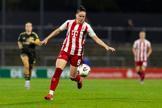 Google Pixel Frauen-Bundesliga: 1. FC Köln - Union Berlin; 12.10.2025 Adriana Achcinska (1. FC Köln, 9) am 6. Spieltag der Google Pixel Frauen-Bundesliga im Spiel 1. FC Köln gegen Union Berlin am 12.10.2025 im Franz-Kremer-Stadion in Köln. Copyright: xBEAUTIFULxSPORTS Meuselx