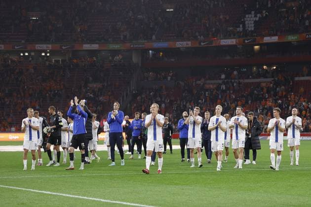 AMSTERDAM, 12-10-2025 , JohanCruyff Stadium , season 2025 2026 , FIFA World Cup, WM, Weltmeisterschaft, Fussball Qualifier between The Netherlands and Finland 4-0. Picture shows dejection after the match by Finland players Netherlands - Finland  x31481153x Copyright: