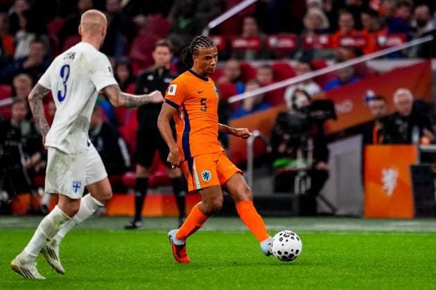 AMSTERDAM, NETHERLANDS - OCTOBER 12: Nathan Ake of Netherlands passes the ball during the FIFA World Cup, WM, Weltmeisterschaft, Fussball 2026 qualifier match between Netherlands and Finland at Johan Cruijff Arena on October 12, 2025 in Amsterdam, Netherlands. (Photo by Rene Nijhuis) SPO  Copyright: xRenexNijhuis