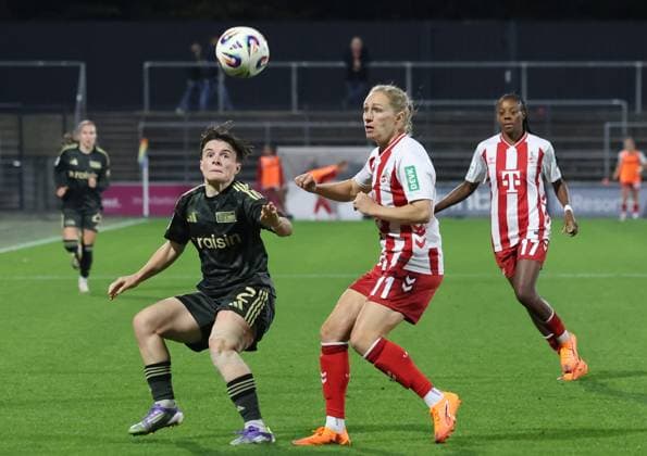 v l Thome Schneider 1 FC Union Berlin 02 , Pauline Bremer 1 FC Koeln 11 , Lydia Andrade 1 FC Koeln 17 GER, 1 FC Koeln Frauen vs 1 FC Union Berlin Frauen, Fußball, Frauen Bundesliga, 6 Spieltag, Spielzeit 2025 2026, 12 10 2025 DFL DFB REGULATIONS PROHIBIT ANY USE OF PHOTOGRAPHS as IMAGE SEQUENCES and or QUASI VIDEO GER, 1 FC Koeln Frauen vs 1 FC Union Berlin Frauen, Football, Womens Bundesliga, Matchday 6, Season 2025 2026, 12 10 2025 Koeln Copyright: xEibner-Pressefotox xThomasxStoeckerx EP_TSR