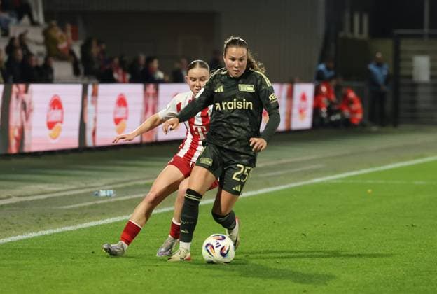 v l Carlotta Imping 1 FC Koeln 14 , Ida Heikkinen 1 FC Union Berlin 25 GER, 1 FC Koeln Frauen vs 1 FC Union Berlin Frauen, Fußball, Frauen Bundesliga, 6 Spieltag, Spielzeit 2025 2026, 12 10 2025 DFL DFB REGULATIONS PROHIBIT ANY USE OF PHOTOGRAPHS as IMAGE SEQUENCES and or QUASI VIDEO GER, 1 FC Koeln Frauen vs 1 FC Union Berlin Frauen, Football, Womens Bundesliga, Matchday 6, Season 2025 2026, 12 10 2025 Koeln Copyright: xEibner-Pressefotox xThomasxStoeckerx EP_TSR