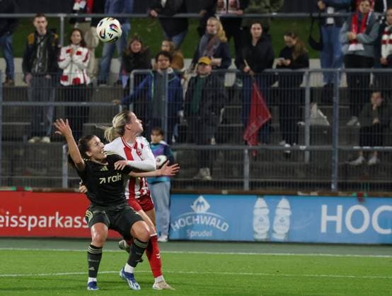 v l Ida Heikkinen 1 FC Union Berlin 25 , Carlotta Imping 1 FC Koeln 14 , Lydia Andrade 1 FC Koeln 17 , Tomke Schneider 1 FC Union Berlin 02 GER, 1 FC Koeln Frauen vs 1 FC Union Berlin Frauen, Fußball, Frauen Bundesliga, 6 Spieltag, Matchday 2025 2026, 12 10 2025 DFL DFB REGULATIONS PROHIBIT ANY USE OF PHOTOGRAPHS as IMAGE SEQUENCES and or QUASI VIDEO GER, 1 FC Koeln Frauen vs 1 FC Union Berlin Frauen, Football, Womens Bundesliga, Matchday 6, Matchday 2025 2026, 12 10 2025 Koeln Copyright: xEibner-Pressefotox xThomasxStoeckerx EP_TSR