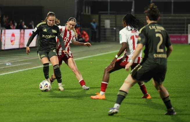 v l Ida Heikkinen 1 FC Union Berlin 25 , Carlotta Imping 1 FC Koeln 14 , Lydia Andrade 1 FC Koeln 17 , Tomke Schneider 1 FC Union Berlin 02 GER, 1 FC Koeln Frauen vs 1 FC Union Berlin Frauen, Fußball, Frauen Bundesliga, 6 Spieltag, Matchday 2025 2026, 12 10 2025 DFL DFB REGULATIONS PROHIBIT ANY USE OF PHOTOGRAPHS as IMAGE SEQUENCES and or QUASI VIDEO GER, 1 FC Koeln Frauen vs 1 FC Union Berlin Frauen, Football, Womens Bundesliga, Matchday 6, Matchday 2025 2026, 12 10 2025 Koeln Copyright: xEibner-Pressefotox xThomasxStoeckerx EP_TSR
