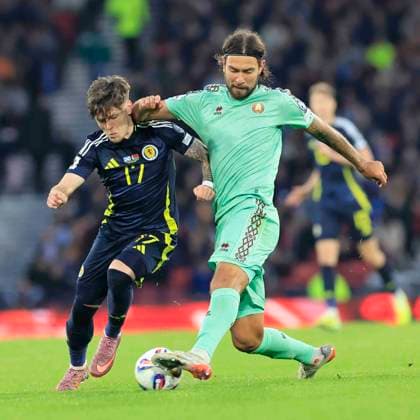 Scotland v Belarus 2026 FIFA World Cup, WM, Weltmeisterschaft, Fussball Qualifiers Ben Gannon-Doak of Scotland (left) competes for the ball with Pavel Zabelin of Belarus during the 2026 FIFA World Cup Qualifiers Group C match at Hampden Park, Glasgow UK Newspapers OUT Copyright: xFredxPalmerx FIL-22351-0222