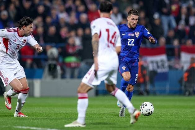 Croatia v Gibraltar - FIFA World Cup, WM, Weltmeisterschaft, Fussball 2026 Qualifier VARAZDIN, CROATIA - OCTOBER 12: Marco Pasalic of Croatia runs with the ball during the FIFA World Cup 2026 qualifier match between Croatia and Gibraltar at Football Stadium Varteks on October 12, 2025 in Varazdin, Croatia.  MatijaxHabljak PIXSELL