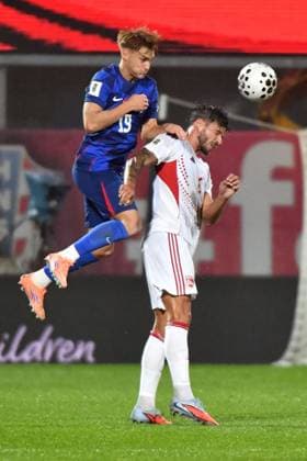 Croatia v Gibraltar - FIFA World Cup, WM, Weltmeisterschaft, Fussball 2026 Qualifier VARAZDIN, CROATIA - OCTOBER 12: Toni Fruk of Croatia and Bernardo Lopes of Gibraltar jumps for the ball during the FIFA World Cup 2026 qualifier match between Croatia and Gibraltar at Football Stadium Varteks on October 12, 2025 in Varazdin, Croatia.  VjeranxZganecxRogulja PIXSELL