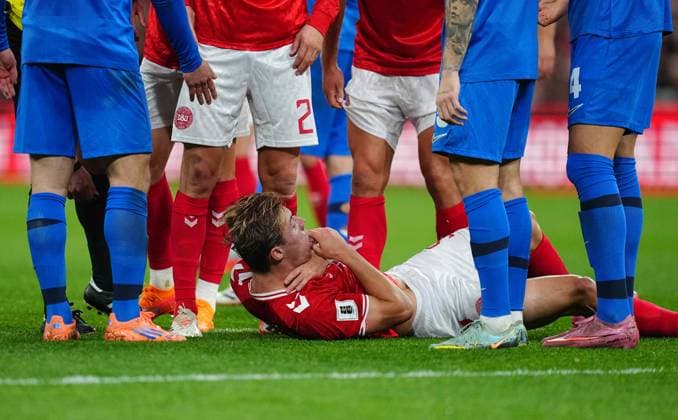 October 12 2025: Rasmus HoÂ¸jlund of Denmark on the ground during a World Cup Qualification game, Denmark v Greece, at Parken, Copenhagen, Denmark. Kim Price CSM Copenhagen Denmark - ZUMAc04_ 20251012_zma_c04_040 Copyright: xUlrikxPedersenx