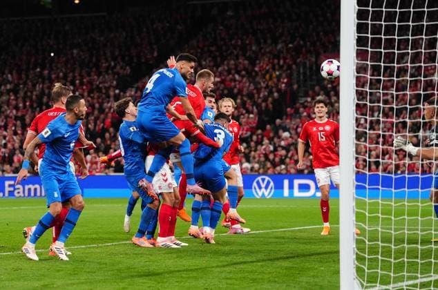 October 12 2025: Joachim Andersen of Denmark scores and celebrates his teams second goal during a World Cup Qualification game, Denmark v Greece, at Parken, Copenhagen, Denmark. Kim Price CSM Copenhagen Denmark - ZUMAc04_ 20251012_zma_c04_053 Copyright: xUlrikxPedersenx