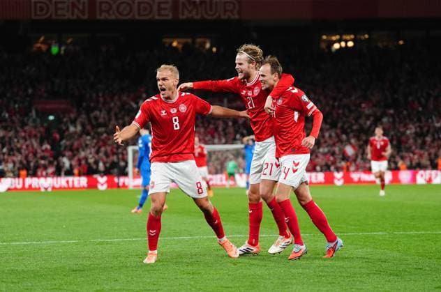 October 12 2025: Mikkel Damsgaard of Denmark scores and celebrates his teams third goal during a World Cup Qualification game, Denmark v Greece, at Parken, Copenhagen, Denmark. Kim Price CSM Copenhagen Denmark - ZUMAc04_ 20251012_zma_c04_061 Copyright: xUlrikxPedersenx