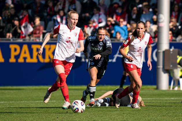 Freiburg im Breisgau, Germany, October 11th 2025 Meret Felde (4 SC Freiburg), left, in action during the Womens Bundesliga match between SC Freiburg and Eintracht Frankfurt at Dreisamstadion, Freiburg im Breisgau, Germany. (Priscila Bütler SPP) Copyright: xPriscilaxBütlerx xSPPx spp-en-PrBSp-_A929963