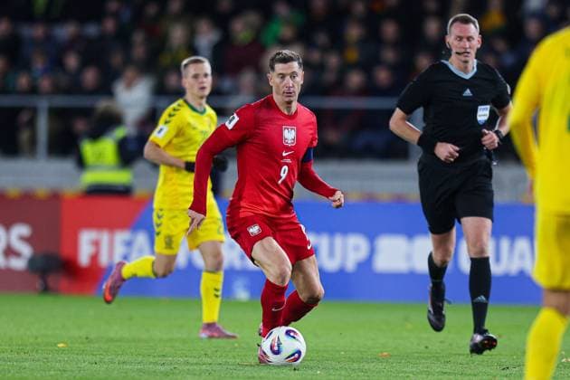 2025.10.12 Kowno Pilka nozna Kwalifikacje Mistrzostw Swiata 2026 Litwa - Polska N z Robert Lewandowski Foto Pawel Andrachiewicz PressFocus 2025.10.12 Kaunas Football - FIFA World Cup, WM, Weltmeisterschaft, Fussball 2026 Qualifying round press conference, PK, Pressekonferenz and training before Lithuania - Poland Robert Lewandowski Credit: Pawel Andrachiewicz PressFocus NEWSPIX.PL --- newspix.pl POLAND OUT! 