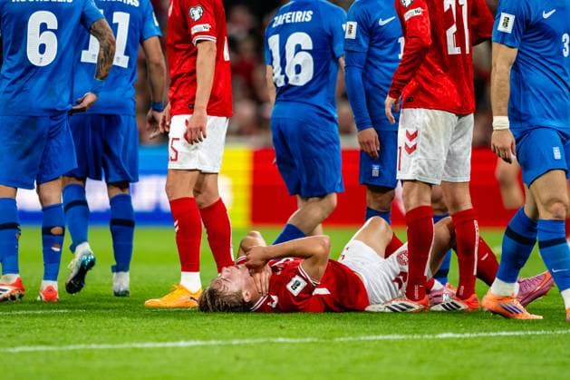 Denmark v Greece, UEFA World Cup qualifier, Copenhagen, Denmark Copenhagen, Denmark. 12th, October 2025. Rasmus Hojlund of Denmark seen in pain during the UEFA world cup qualifier between Denmark and Greece at Parken in Copenhagen. Denmark, Copenhagen  Copyright: xGonzalesxPhoto TobiasxJorgensenx