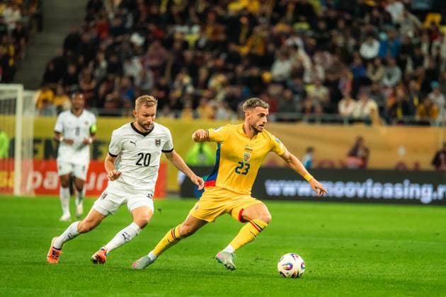 Romania v Austria - European Qualifiers Group H - FIFA World Cup, WM, Weltmeisterschaft, Fussball 2026 BUCHAREST, ROMANIA, OCTOBER 12, 2025 - Romania v Austria - European Qualifiers Group H - FIFA World Cup 2026, Vlad Dragomir and Konrad Laimer during the match. Copyright: xVLADxBEREHOLSCHIx