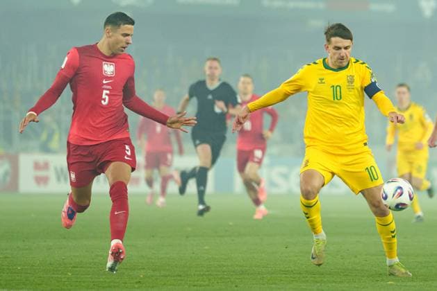 Jan Bednarek and Fedor Cernych seen during World Cup 2026 European Qualifying game between national teams of Lithuania and Poland (Lukasz Germaniuk Ball Raw Images) Kaunas Darius and Girenas Stadium Lithuania Copyright: xLukaszxGermaniukx lukaszgermaniuk_lithuaniapoland25_26-07