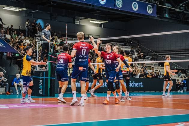 Volleyball mens season 2025 2026 Final League Cup 2025 SVG Lüneburg vs Berlin Recycling Volleys 12 10 2025 The SVG Lüneburg team celebrates