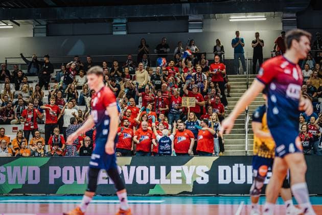 Volleyball mens season 2025 2026 Final League Cup 2025 SVG Lüneburg vs Berlin Recycling Volleys 12 10 2025 The Lüneblock celebrates after winning points