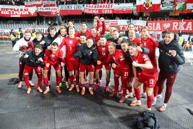 12.10.2025 Kowno. Pilka nozna. Eliminacje Mistrzostw Swiata 2026 mecz : Litwa - Polska --- Football. FIFA World Cup, WM, Weltmeisterschaft, Fussball eliminations match : Lithuania - Poland Nz radosc polska Fot. Igor Jakubowski Arena Akcji NEWSPIX.PL --- newspix.pl POLAND OUT! 