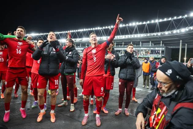 12.10.2025 Kowno. Pilka nozna. Eliminacje Mistrzostw Swiata 2026 mecz : Litwa - Polska --- Football. FIFA World Cup, WM, Weltmeisterschaft, Fussball eliminations match : Lithuania - Poland Nz radosc polska Fot. Igor Jakubowski Arena Akcji NEWSPIX.PL --- newspix.pl POLAND OUT! 