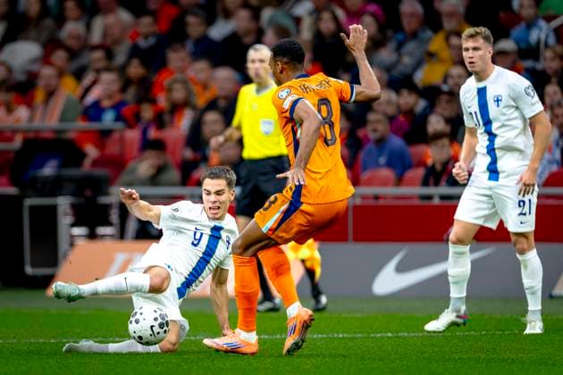 Finland midfielder Leo Walta, Netherlands midfielder Ryan Gravenberch during the match Netherlands vs Finland at the Johan Cruijff ArenA for the European Qualifiers Group G season 2025-2026 in AMSTERDAM, Netherlands on 12 oktober 2025, (photo by Marcel van Dorst EYE4images DeFodi Images) Finland midfielder Leo Walta, Netherlands midfielder Ryan Gravenberch during the match Netherlands vs Finland at the Johan Cruijff ArenA for the European Qualifiers Group G season 2025 2026 in AMSTERDAM, Netherlands on 12 oktober 2025, photo by Marcel van Dorst EYE4images DeFodi Images