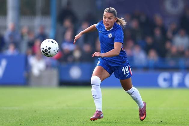 Kington Upon Thames, England, 12th October 2025. Johanna Rytting Kaneryd of Chelsea during the Chelsea Women vs Tottenham Women Barclays Women s Super League match at Kingsmeadow, Kington Upon Thames. Picture credit should read: Paul Terry Sportimage EDITORIAL USE ONLY. No use with unauthorised audio, video, data, fixture lists, club league logos or live services. Online in-match use limited to 120 images, no video emulation. No use in betting, games or single club league player publications. SPI_083_PT_Chelsea_W_Spurs_W SPI-4209-0082