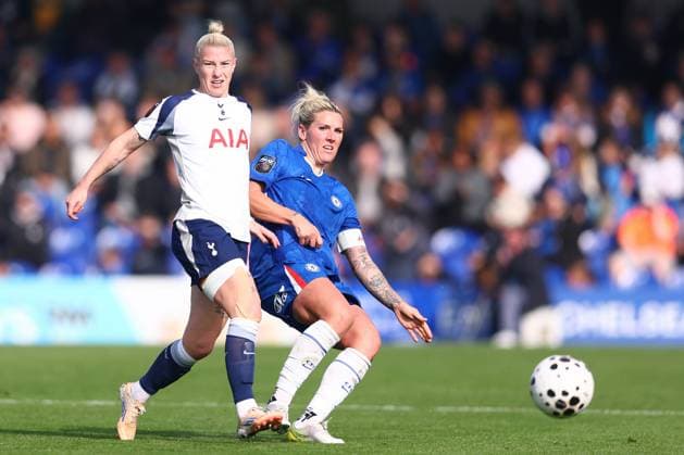 Kington Upon Thames, England, 12th October 2025. Bethany England of Tottenham Hotspur and Millie Bright of Chelsea challenge for the ball during the Chelsea Women vs Tottenham Women Barclays Women s Super League match at Kingsmeadow, Kington Upon Thames. Picture credit should read: Paul Terry Sportimage EDITORIAL USE ONLY. No use with unauthorised audio, video, data, fixture lists, club league logos or live services. Online in-match use limited to 120 images, no video emulation. No use in betting, games or single club league player publications. SPI_103_PT_Chelsea_W_Spurs_W SPI-4209-0102
