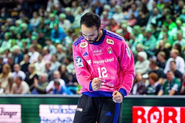 12 10 2025, xovx, Handball Daikin Handball Bundesliga, HSG Wetzlar HSV Hamburg Mohamed Essam Moustafa El Tayar HSV Hamburg Wetzlar Buderus Arena Hessen Germany EN