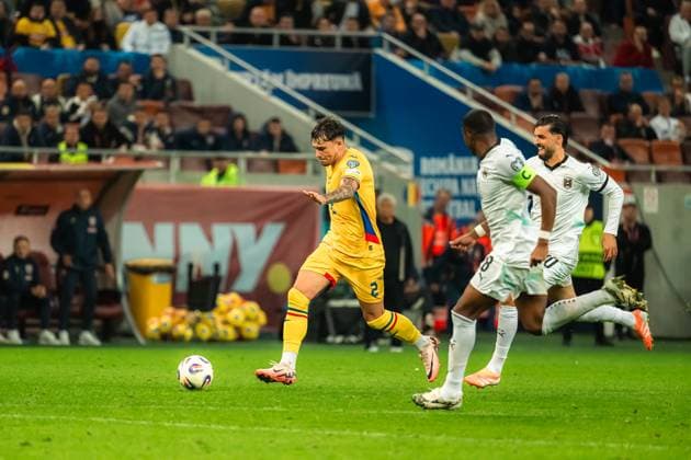 Romania v Austria - European Qualifiers Group H - FIFA World Cup, WM, Weltmeisterschaft, Fussball 2026 BUCHAREST, ROMANIA, OCTOBER 12, 2025 - Romania v Austria - European Qualifiers Group H - FIFA World Cup 2026, Andrei Ratiu during the match. Copyright: xVLADxBEREHOLSCHIx