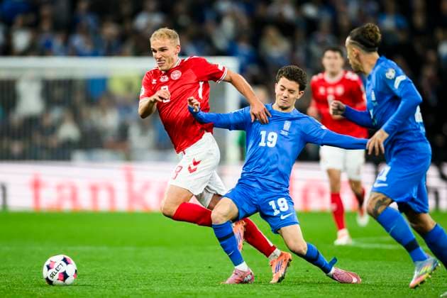 Denmark vs Greece 12 10 2025 8 DEN Gustav Isaksen, 19 GRE Konstantinos Karetsas UEFA World Cup Qualifier Denmark vs Greece 12 10 2025 Kobenhavn, Denmark 12 October, 2025 UK UEFA European Qualifier World Cup Denmark vs Greece, Parken, Copenhagen, Denmark Kobenhavn Parken Danmark Copyright: xMichaelxBarrettxBoesenx