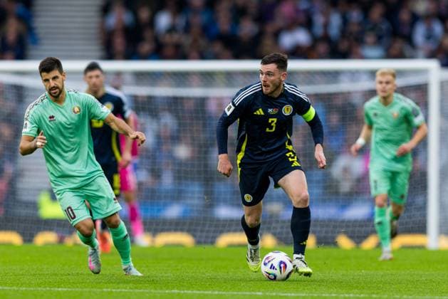 Scotland v Belarus 2026 FIFA World Cup, WM, Weltmeisterschaft, Fussball Qualifier 12 10 2025. Group C Andy Robertson (3 - Scotland) during the 2026 FIFA World Cup Qualifier match between Scotland and Belarus at Hampden Park, Glasgow, United Kingdom on 12 October 2025. Editorial use only , Copyright: xRaymondxDaviesx PSI-23024-0078