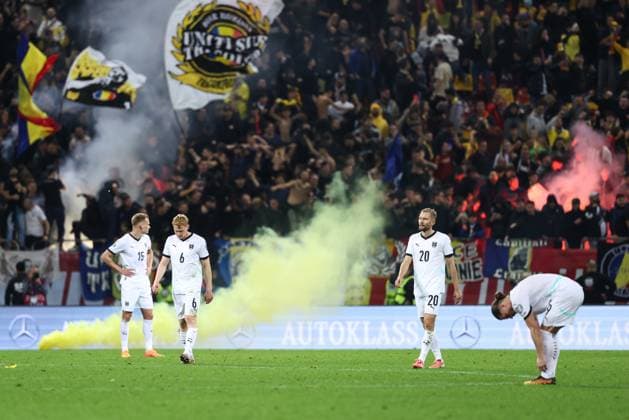 SOCCER - FIFA WC quali, ROU vs AUT BUCHAREST,ROMANIA,12.OCT.25 - SOCCER - FIFA World Cup, WM, Weltmeisterschaft, Fussball 2026, European Qualifiers, group stage, OEFB international match, Länderspiel, Nationalmannschaft Romania vs Austria. Image shows the disappointment of Philipp Lienhart, Nicolas Seiwald, Konrad Laimer and Marcel Sabitzer (AUT). GEPAxpictures xArminxRauthner