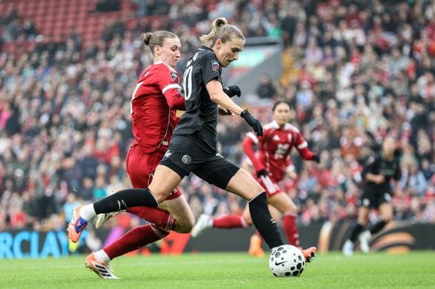 Vivianne Miedema (10 Manchester City) on the ball during the Barclays Womens Super League fixture between Liverpool and Manchester City at Anfield in Liverpool, England Copyright: xNataliexMincher SPPx Sportspressphoto_SPR41943