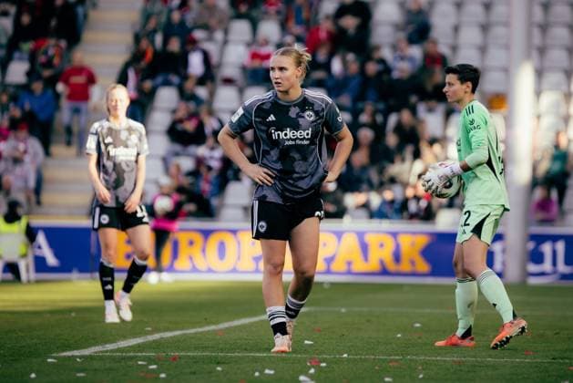 12 10 25, Women, Football, Google Pixel Women Bundesliga, Season 2025 2026, SC Freiburg Eintracht Frankfurt, Matchday 6 Jella Veit 25 Eintracht Frankfurt Disappointment after conceding a goal Freiburg Dreisamstadion BW Germany
