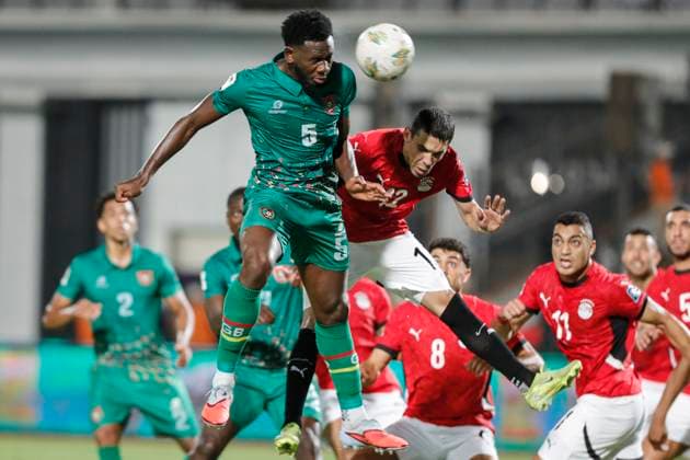 (251013) -- CAIRO, Oct. 13, 2025 -- Fali Cande (top) of Guinea-Bissau competes during the 2026 FIFA World Cup, WM, Weltmeisterschaft, Fussball CAF Qualifiers football match between Egypt and Guinea-Bissau in Cairo, Egypt, on Oct. 12, 2025. ) (SP)EGYPT-CAIRO-FOOTBALL-FIFA WORLD CUP-CAF QUALIFIERS-EGYPT VS GUINEA-BISSAU AhmedxGomaa 