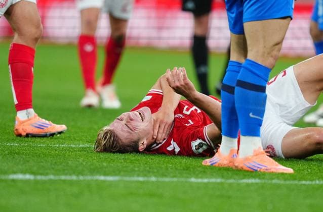 October 12 2025: Rasmus HoÂ¸jlund of Denmark on the ground during a World Cup Qualification game, Denmark v Greece, at Parken, Copenhagen, Denmark. Kim Price CSM Copenhagen Denmark - ZUMAc04_ 20251012_zma_c04_519 Copyright: xUlrikxPedersenx