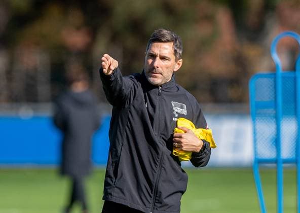 Soccer, Men, Season 2025 26, 2 Bundesliga, Hertha BSC, Training, Coach Stefan Leitl Hertha BSC , 13 10 2025, Copyright: xSebastianxRäppold MatthiasxKochx