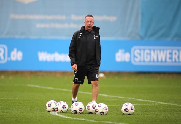 Football, 3rd division, TSV 1860 Munich, Training with Markus Kauczinski