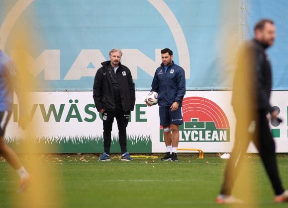 Football, Men, 3 Liga, Season 2025 2026, TSV 1860 Munich, Training Physio Nick Wurian left with Kevin Volland TSV 1860 Munich re